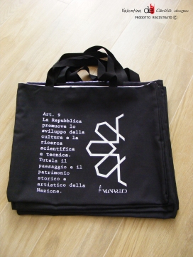 Shopping bag La Costituzione by Valentina De Carolis